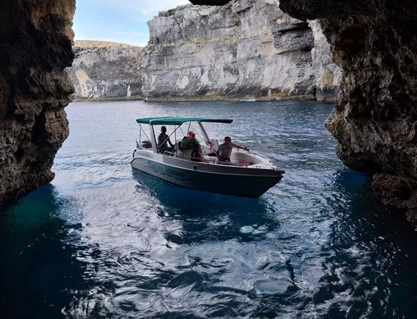 private boat tour of the caves of Santa Marija Comino