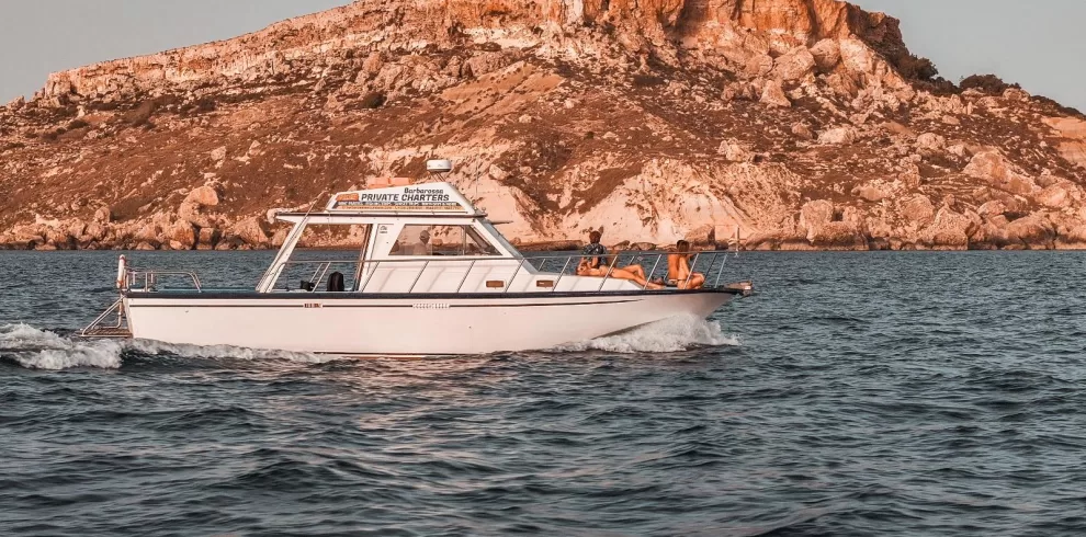 small group shared boat tour comino malta